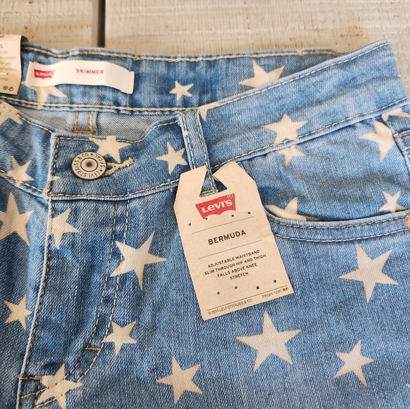 NWT Girls Levi's Bermuda Shorts - Picture 2 of 6